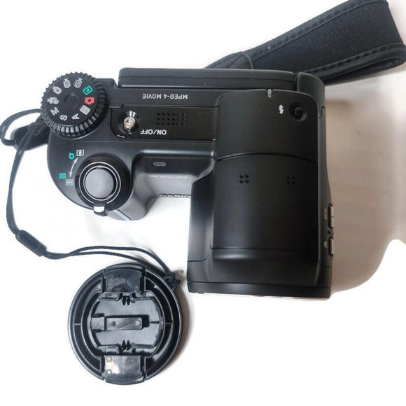 Casio Exilim Pro 5.0 mega pixels 5x zoom mpeg-4 movie EX-P505 camera and video - Picture 7 of 15